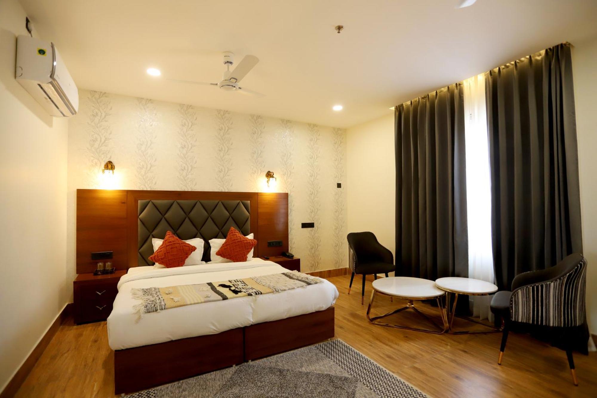 Hotel Dhingra Inn Rewāri Exterior foto